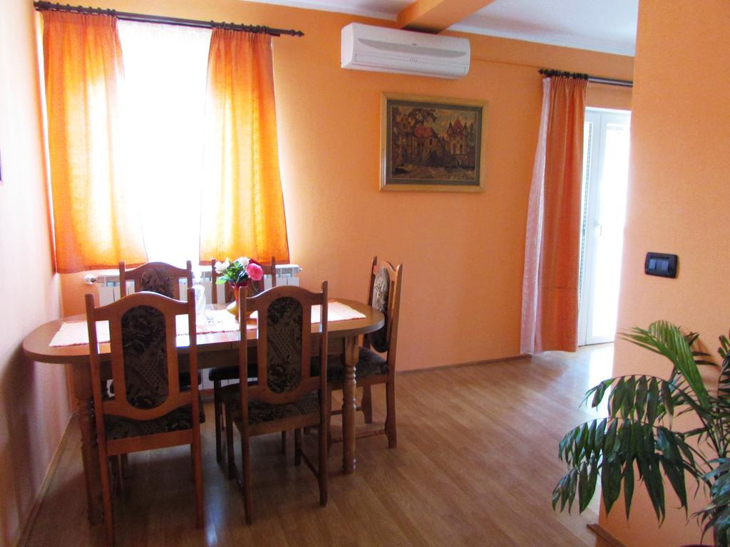 Barica Apartment *